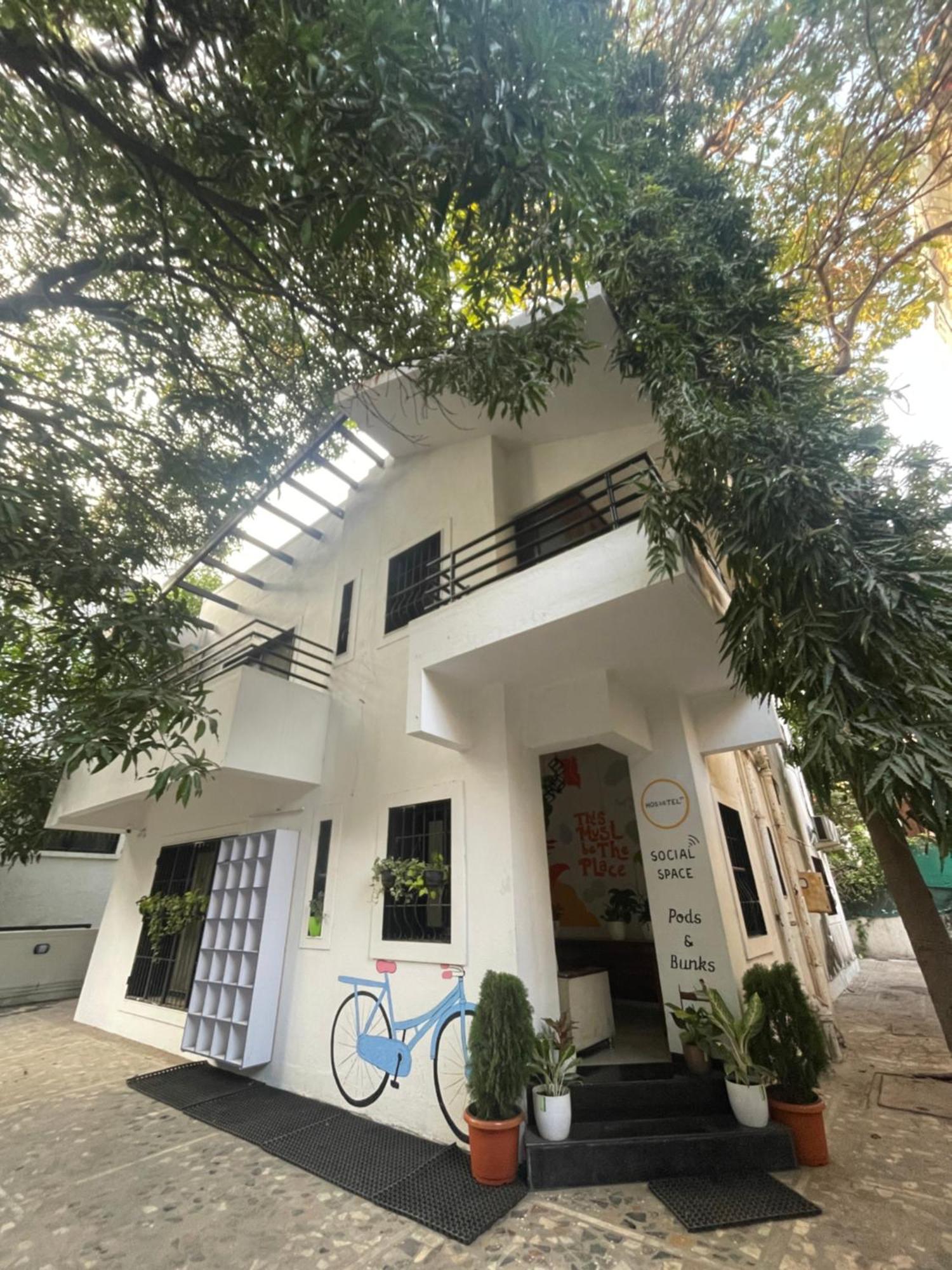 Hoshtel99 - Lux - Stay, Cowork And Cafe - Luxurious Bungalow Пуна Экстерьер фото