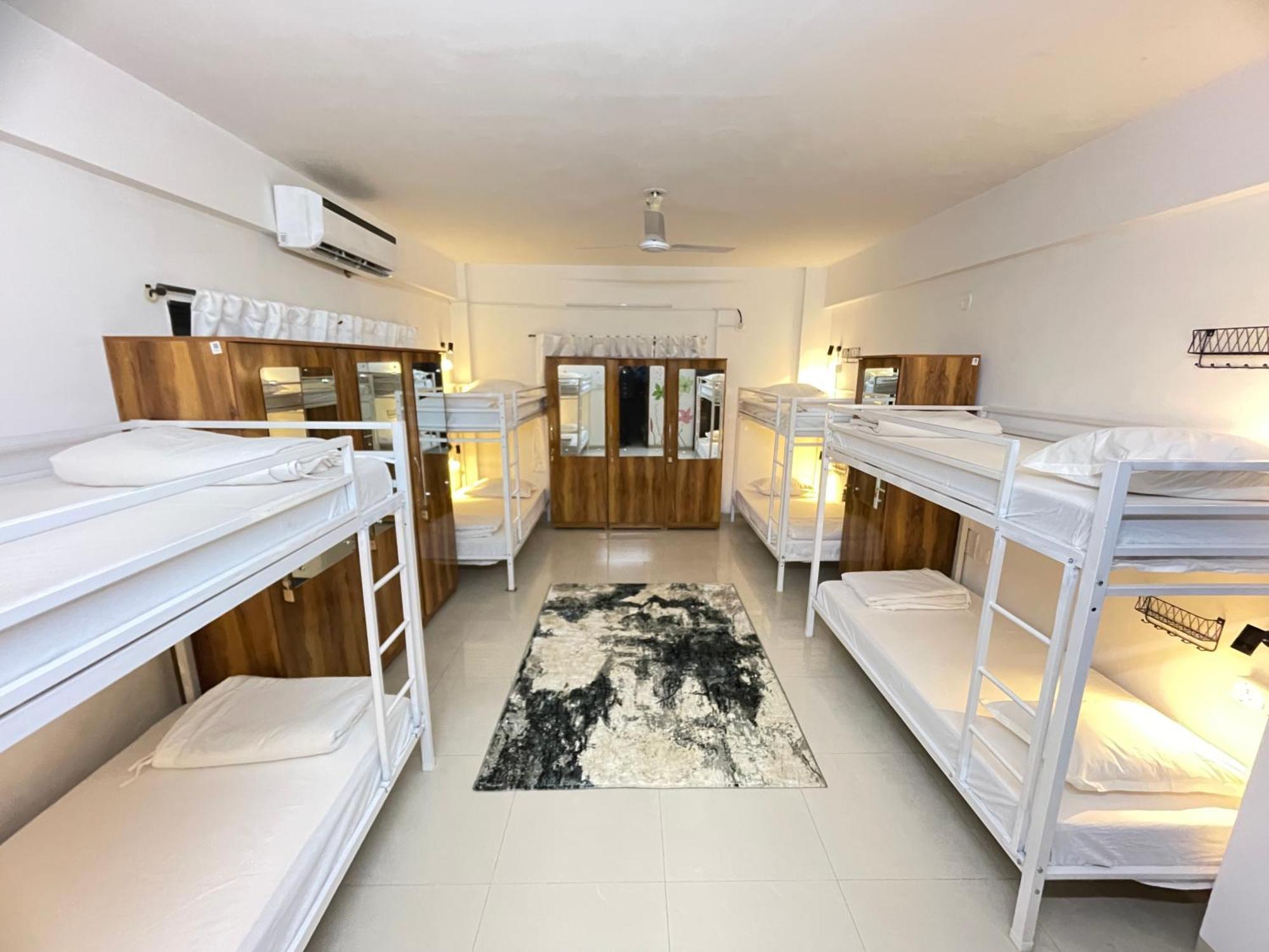 Hoshtel99 - Lux - Stay, Cowork And Cafe - Luxurious Bungalow Пуна Экстерьер фото