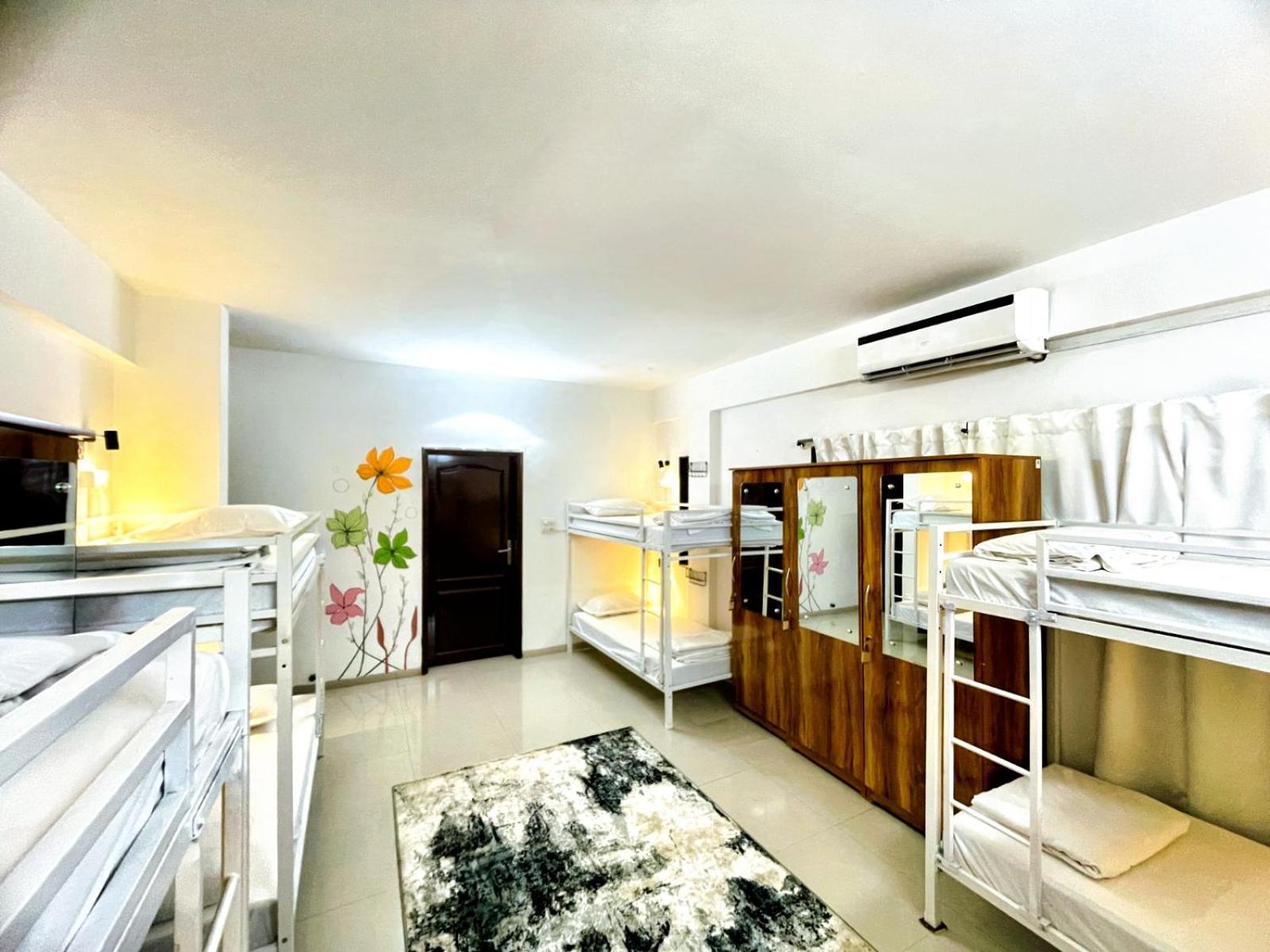 Hoshtel99 - Lux - Stay, Cowork And Cafe - Luxurious Bungalow Пуна Экстерьер фото