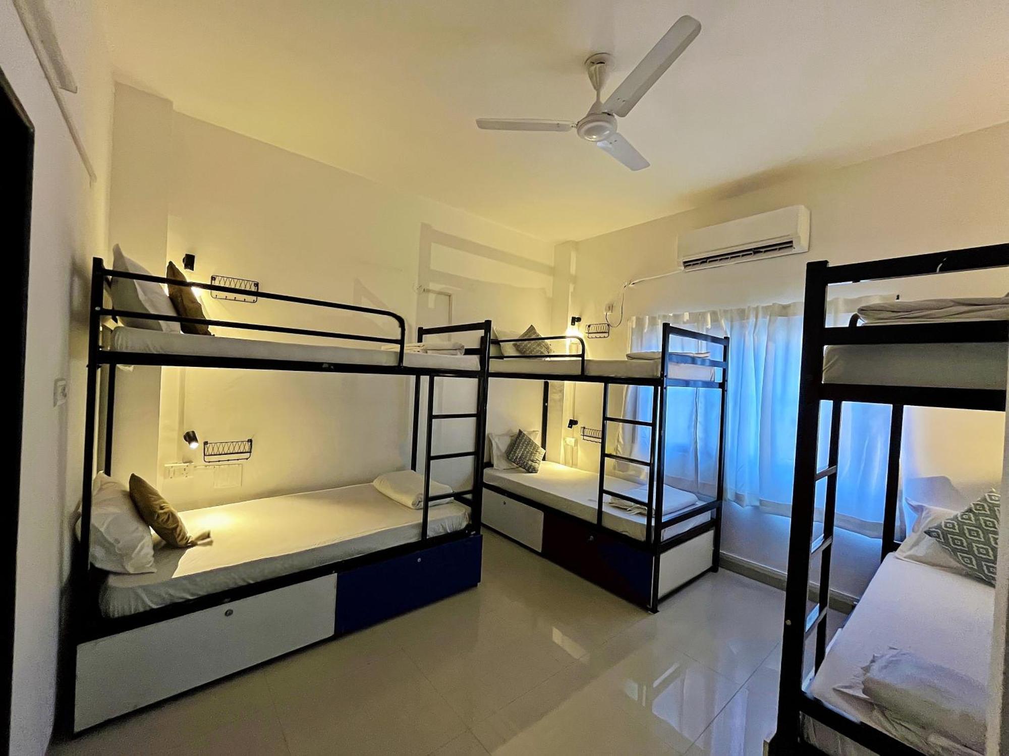 Hoshtel99 - Lux - Stay, Cowork And Cafe - Luxurious Bungalow Пуна Экстерьер фото